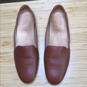 Vionic Willa Brown Leather Loafers